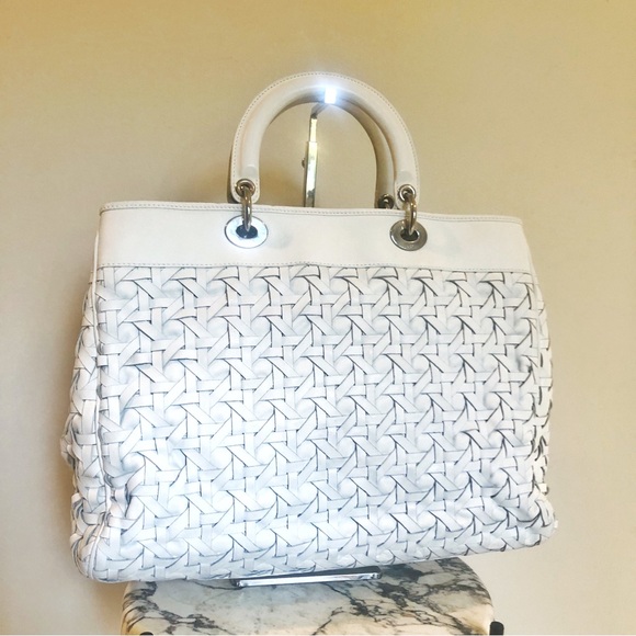 Dior Lady Dior weaved bag - Picture 2 of 10